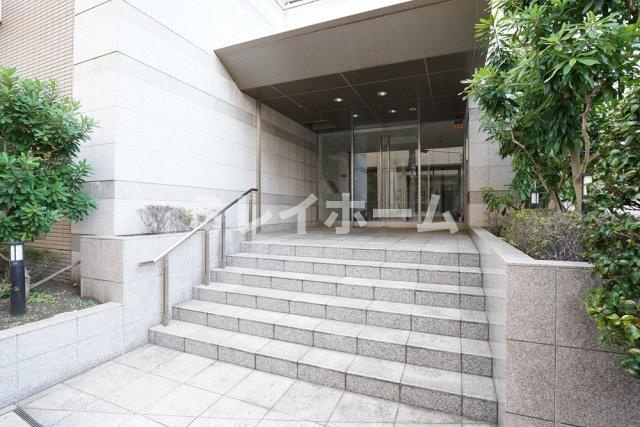 コンシェリア大森山王のエントランス