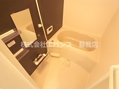 【浴室】 | ナリトモ大巌寺D | コンパクトで使いやすいお風呂です