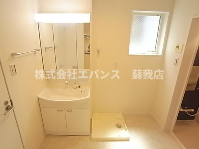【洗面所】 | ナリトモ大巌寺D | 使いやすい洗面所です