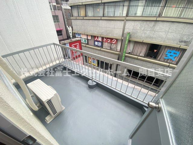 おおきに心斎橋畳屋町ビルのバルコニー