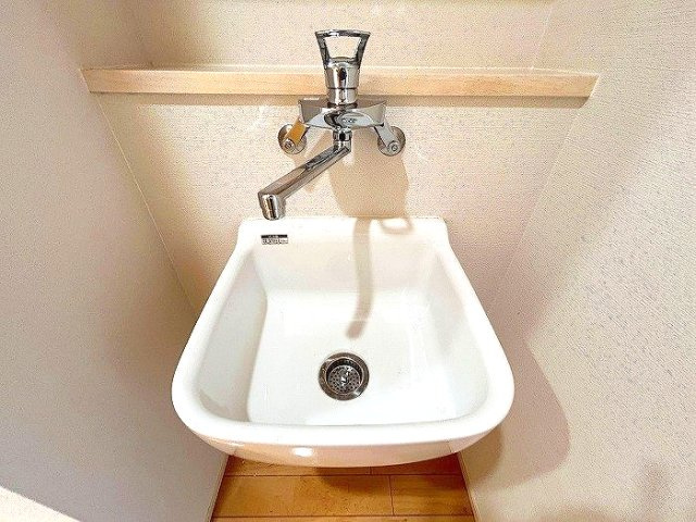 熱田区二番二丁目　売戸建のその他|洗面室にはつけ置き洗いに便利なスロップシンクもあります！
