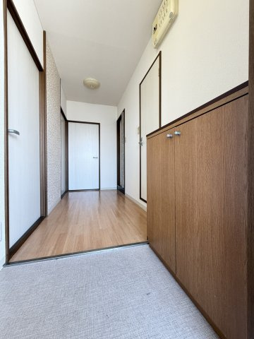 SKエクシード照ヶ丘の玄関