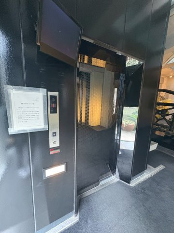 Y's GARDENのエントランス