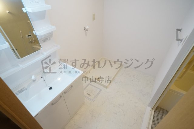 ノイハウス宝塚の洗面所