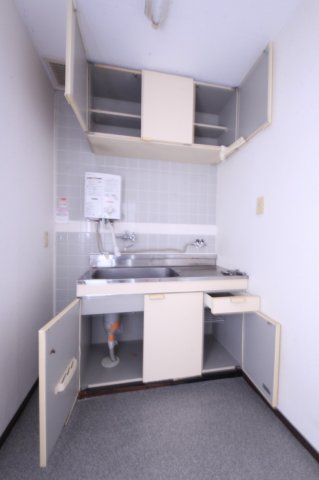 ロイヤルハイツのその他|キッチン収納