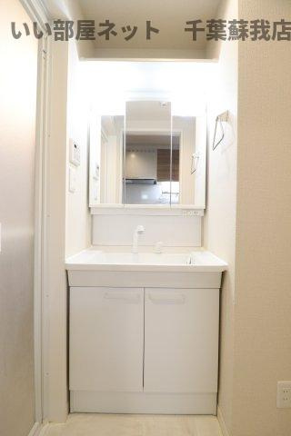 ラネージュⅡの洗面所|朝の準備に活躍する、洗髪洗面化粧台！