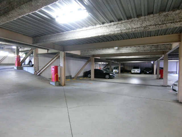 ワコーレ須磨名谷ステーションフラッツの駐車場
