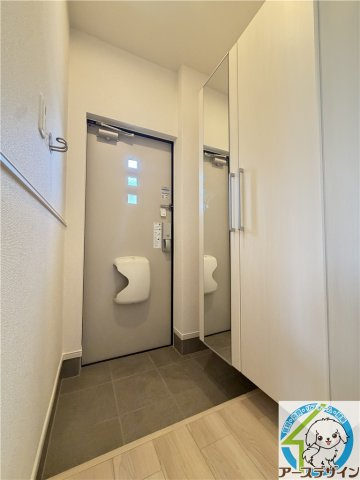 プロスペリテⅤ　A棟の玄関