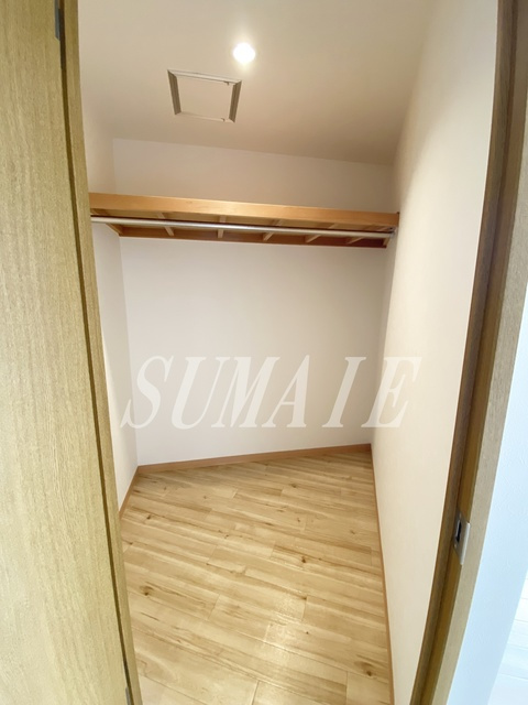 シェルベール壱番館の収納|ウォークインクローゼットです。