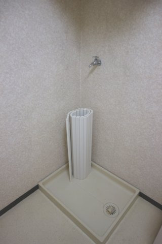 【設備】 | エリントンヒル国府台 | 室内洗濯機置場です。