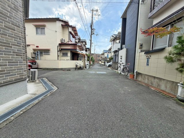 リーブルガーデン箕面4丁目新築一戸建て│2SLDK＋駐車1台可の周辺|落ち着いた雰囲気の住宅街に位置しており、静かで暮らしやすい住環境が魅力です。