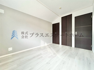 【洋室】 | 垂水区西舞子3丁目戸建 | 居室にはクローゼットを完備♪ 自由度の高い家具の配置が叶うシンプルな空間です♪