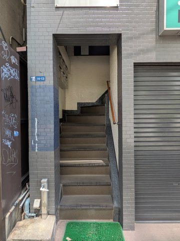 OHS瓦屋町第一ビルのエントランス