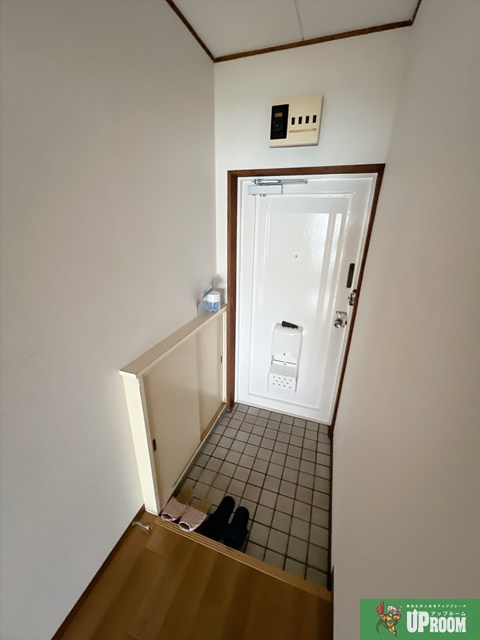 藤ハイツの玄関
