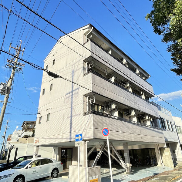 第3クリスタルの外観