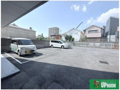 レジデンス西あじまの駐車場