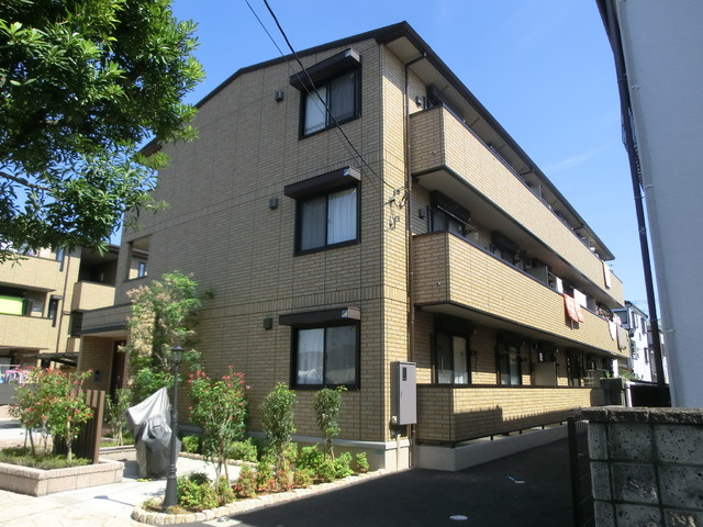 ロイヤルティアラⅡの外観|陽当たり・環境良好なハイツです。