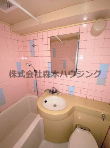 【洗面所】 | 　森岡ハイツ | 洗面所です