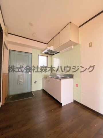 【居間・リビング】 | 　森岡ハイツ | 使いやすいキッチンスペースです