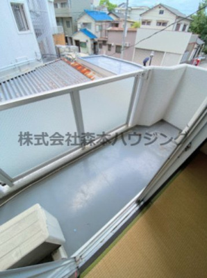【バルコニー】 | 　森岡ハイツ | お洗濯にも便利なバルコニー付き