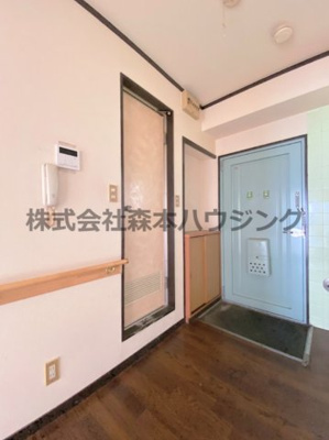 【内装】 | 　森岡ハイツ | 内装は落ち着いています
