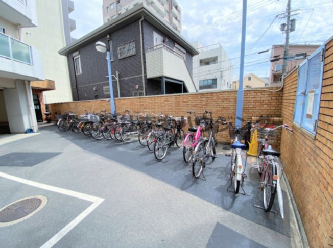 【その他共用部分】 | 　森岡ハイツ | 駐輪場です