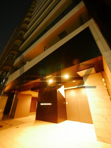 クレイシアIDZ横浜桜木町のエントランス