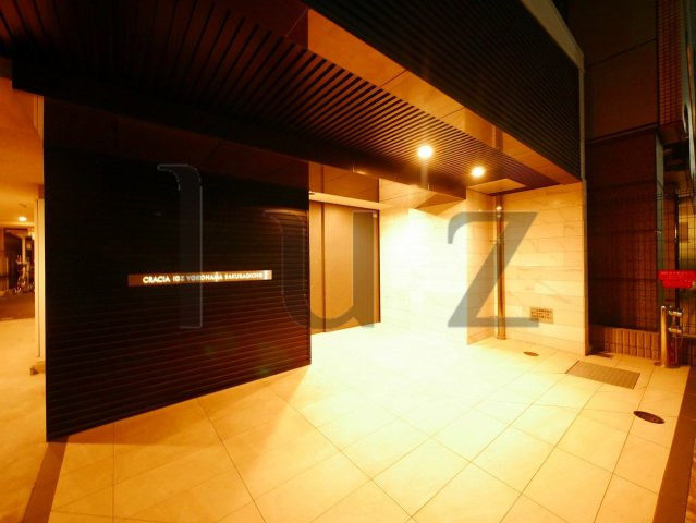 クレイシアIDZ横浜桜木町のエントランス