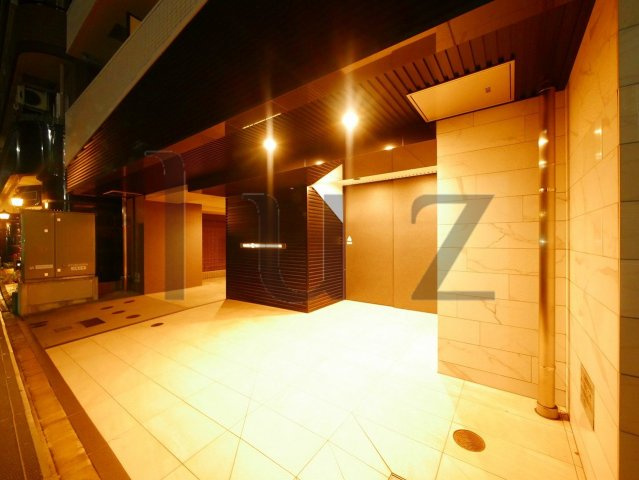 クレイシアIDZ横浜桜木町のエントランス