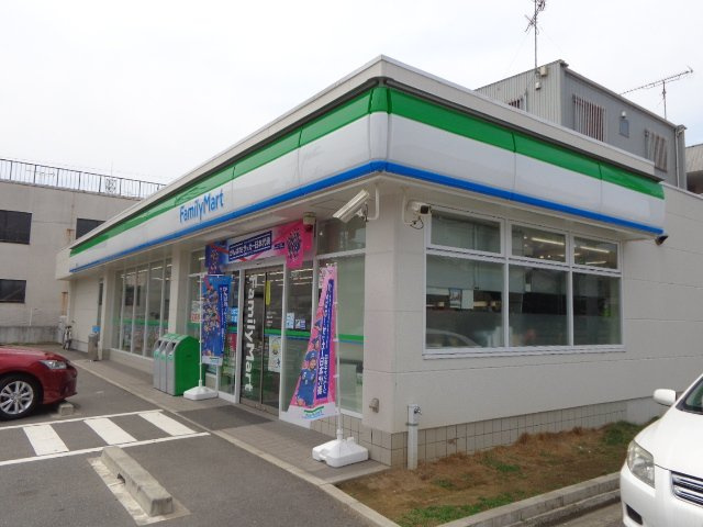 センチュリーハイツ金城の周辺|ファミリーマート駒止町店まで277ｍ