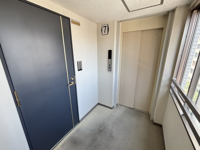 【玄関】