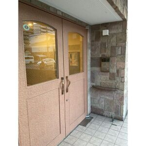 ジュネス上飯田のエントランス