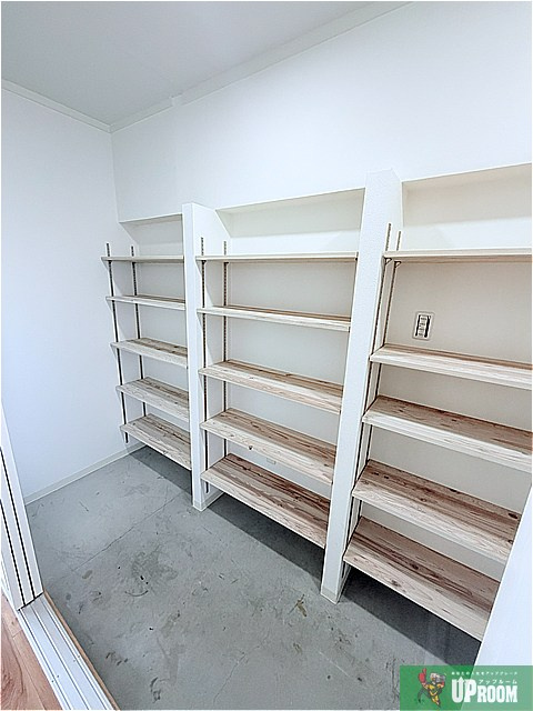 今枝ビルの玄関