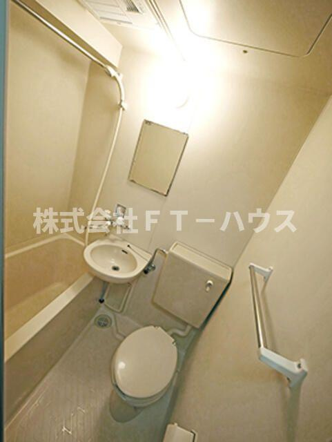 ベイステート安間の浴室