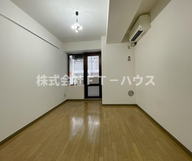 ベイステート安間の居間・リビング