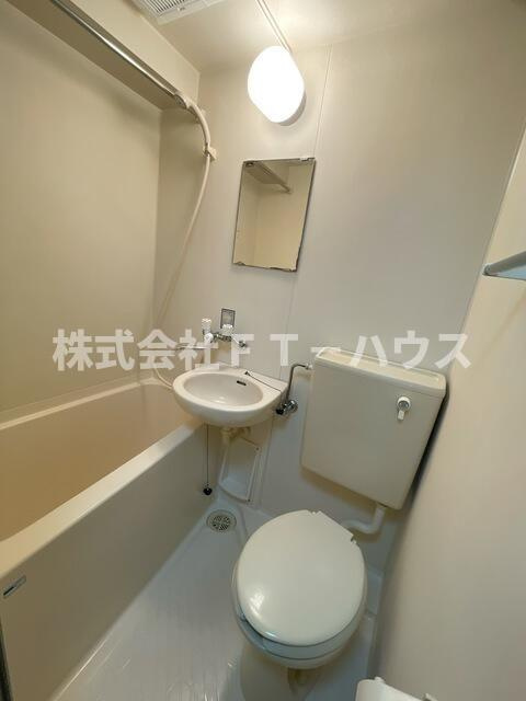 ベイステート安間の浴室