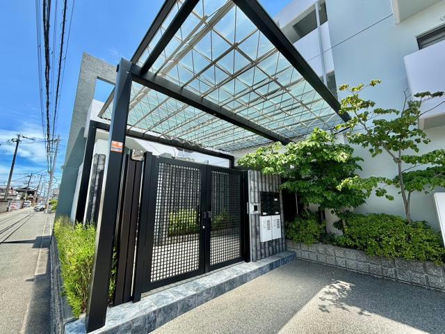 フレンドM東山のエントランス