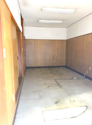 十三東２丁目店舗の内装