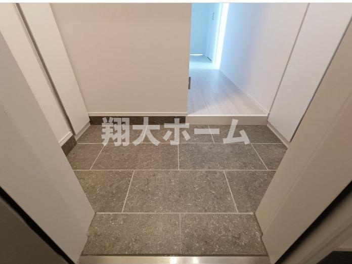 ＤＥＣＯＲ　ＧＲＡＮＤＥ　ＡＳＡＫＵＳＡの玄関
