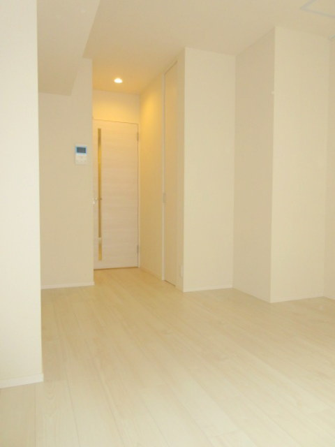 Cielの居間・リビング|キレイなフローリングのお部屋です