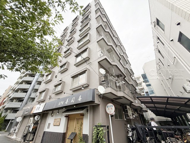 【外観】 | サンハイツ大森 | 手入れの行き届いた外壁やエントランスなど、「見ればわかる」レベルで清潔感を保ったマンションです。築年数を感じさせない姿で皆様をお出迎えします。～即日のご見学可能～　お問合せはお気軽にどうぞ。