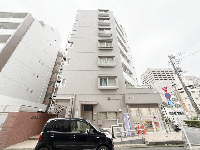 【現況写真】 | サンハイツ大森 | 前面道路と外観の様子です。～即日のご見学可能～　お問合せはお気軽にどうぞ。