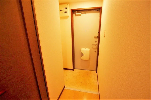 フジパレスフォンターナⅠ番館の玄関
