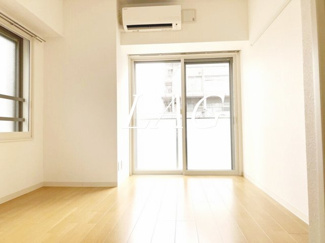 【居間・リビング】 | ｍｕｍ蔵前 | 洋室のお部屋です。