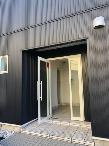 エイトハウス代々木上原のエントランス|毎日通るエントランスはこのようになっています