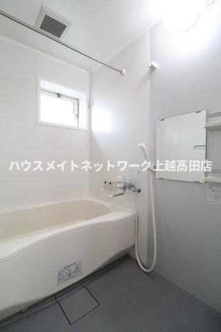 ブランメゾン Ｃの浴室|追焚機能付（参考同型102号室室内写真）