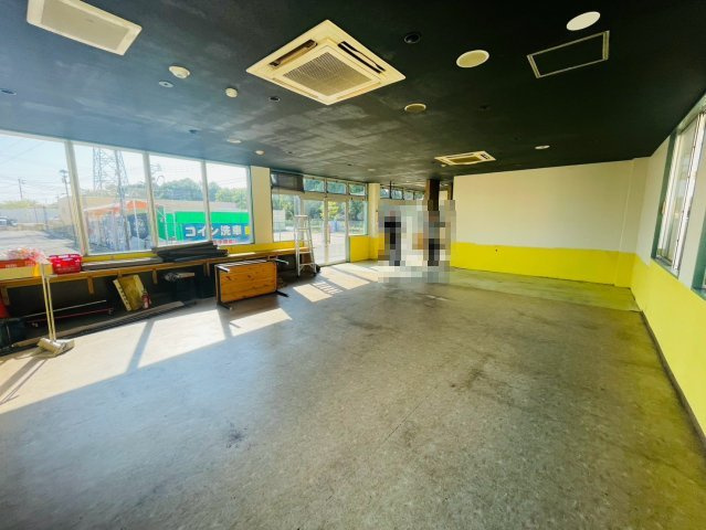 ジョイフルプラザエバグリーン星ケ丘内店舗の内装