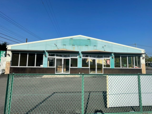 ジョイフルプラザエバグリーン星ケ丘内店舗の外観