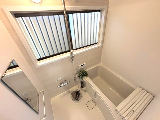 狭山市水野　中古戸建の浴室|清潔感のある浴室で、日々の疲れを癒してください。