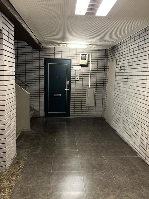 ＤＥＬＵＸ　ＣＯＮ　ＭＯＴＯの玄関